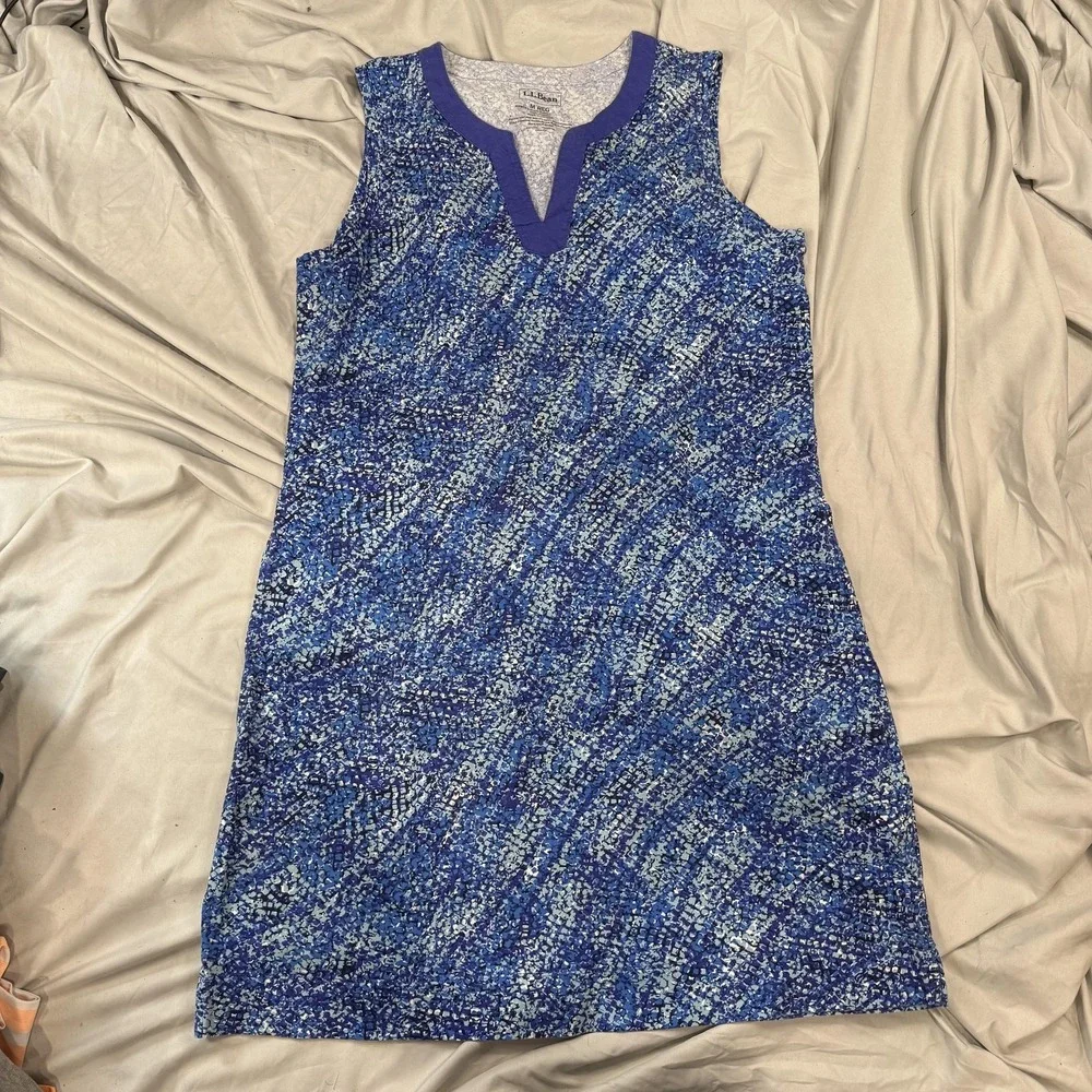 L.L. Bean cover up Womens Medium Blue Geometric Print‎ V-Neck Tunic Casual
